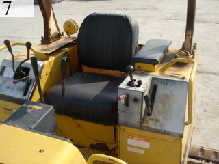 中古建設機械 中古 コマツ KOMATSU ブルドーザ  D31P-18