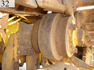 中古建設機械 中古 コマツ KOMATSU ブルドーザ  D31P-20E