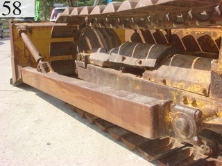 中古建設機械 中古 コマツ KOMATSU ブルドーザ  D40P-3