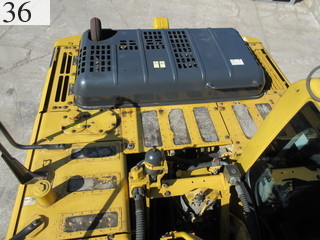 中古建設機械 中古 コマツ KOMATSU 油圧ショベル・バックホー ０．７－０．９立米 HB205-1