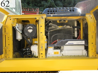 中古建設機械 中古 コマツ KOMATSU 油圧ショベル・バックホー ０．７－０．９立米 HB205-1