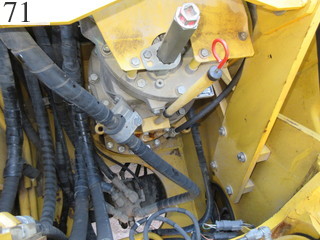 中古建設機械 中古 コマツ KOMATSU 油圧ショベル・バックホー ０．７－０．９立米 HB205-1