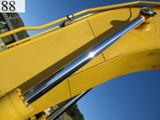 中古建設機械 中古 コマツ KOMATSU 油圧ショベル・バックホー ０．７－０．９立米 HB205-1