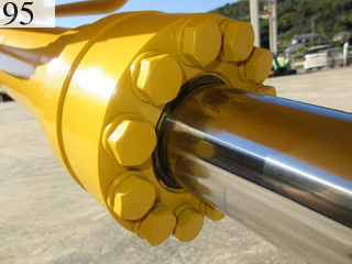 中古建設機械 中古 コマツ KOMATSU 油圧ショベル・バックホー ０．７－０．９立米 HB205-1
