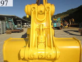 中古建設機械 中古 コマツ KOMATSU 油圧ショベル・バックホー ０．７－０．９立米 HB205-1