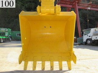 中古建設機械 中古 コマツ KOMATSU 油圧ショベル・バックホー ０．７－０．９立米 HB205-1