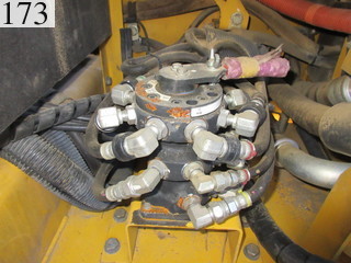 中古建設機械 中古 コマツ KOMATSU 油圧ショベル・バックホー ０．７－０．９立米 HB205-1