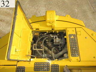 中古建設機械 中古 コマツ KOMATSU 解体機 ショートリーチ・トンネル用 PC138US-8