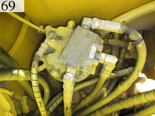 中古建設機械 中古 コマツ KOMATSU 解体機 ショートリーチ・トンネル用 PC138US-8