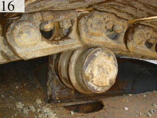 中古建設機械 中古 コマツ KOMATSU 油圧ショベル・バックホー ０．７－０．９立米 PC200-6E
