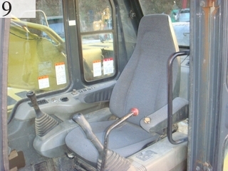 中古建設機械 中古 コマツ KOMATSU 油圧ショベル・バックホー ０．７－０．９立米 PC200-6M