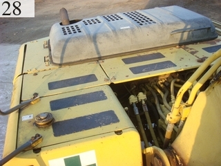 中古建設機械 中古 コマツ KOMATSU 油圧ショベル・バックホー ０．７－０．９立米 PC200-6M