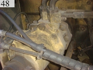 中古建設機械 中古 コマツ KOMATSU 油圧ショベル・バックホー ０．７－０．９立米 PC200-6M