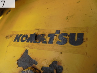 中古建設機械 中古 コマツ KOMATSU 油圧ショベル・バックホー ０．７－０．９立米 PC200-8