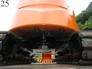 中古建設機械 中古 日立建機 HITACHI 油圧ショベル・バックホー ０．４－０．５立米 ZX135USK-3