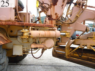 中古建設機械 中古 コマツ KOMATSU モーターグレーダー アーティキュレート式 GD200A-1
