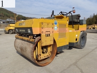 中古建設機械 中古 日本ボーマク株式会社 BOMAG NIPPON ローラー 舗装用振動ローラー BW131ACW