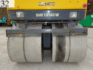 中古建設機械 中古 日本ボーマク株式会社 BOMAG NIPPON ローラー 舗装用振動ローラー BW131ACW