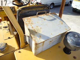 中古建設機械 中古 キャタピラー CAT ホイール・ローダ １．０立米以上 910