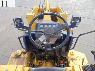 中古建設機械 中古 コマツ KOMATSU ホイール・ローダ １．０立米以下 WA30-3