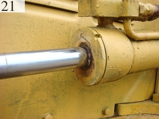 中古建設機械 中古 コマツ KOMATSU ブルドーザ  D31A-16