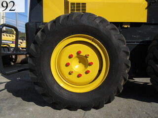 中古建設機械 中古 コマツ KOMATSU モーターグレーダー アーティキュレート式 GD405A-3