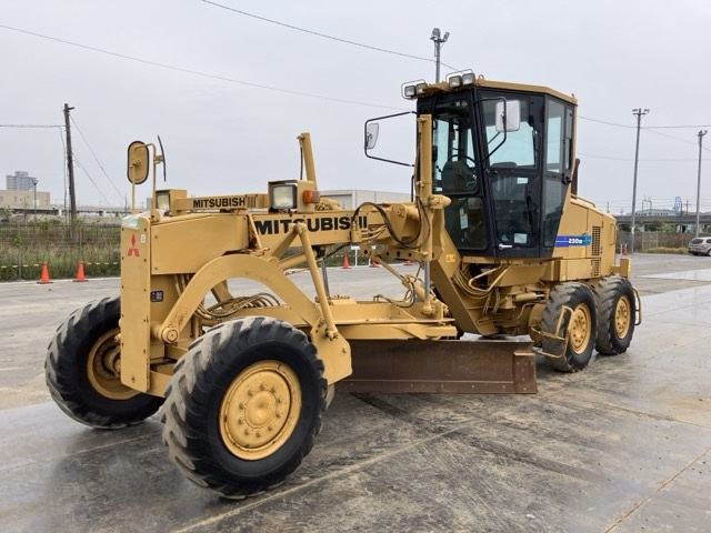 Used Construction Machine Used MITSUBISHI Grader Articulated frame MG230III Photos