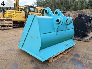 Used Construction Machine Used KOBELCO KOBELCO Bucket Slope bucket SK225SR-5 Slope bucket